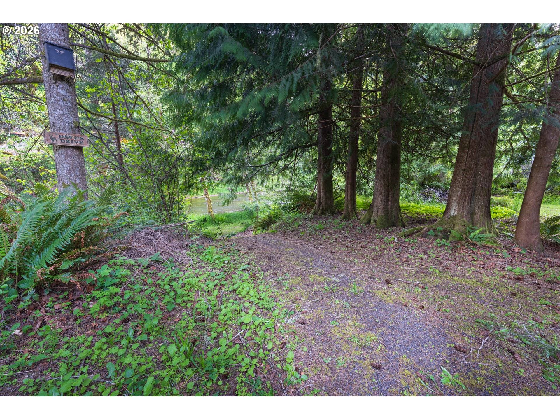 8214 ROSE VALLEY RD, Kelso, WA 98626