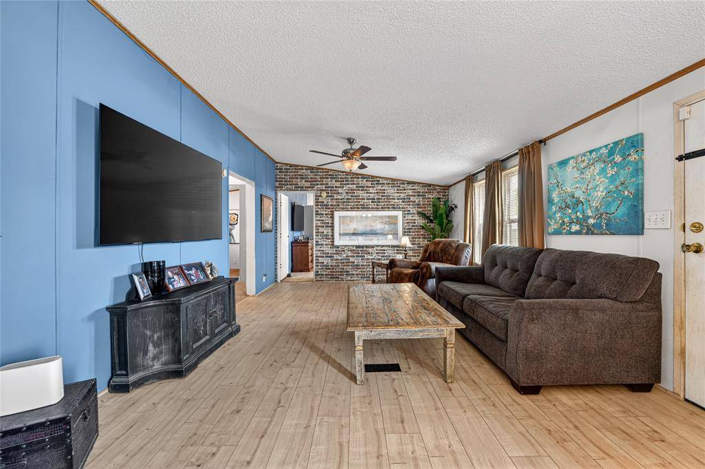 139 Zumwalt Circle, Hackberry, TX 75036