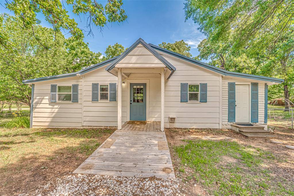 1013 Whispering Springs Drive, Tool, TX 75143