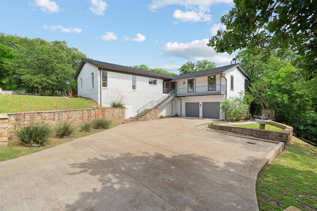 2404 Westwood Drive, Arlington, TX 76012