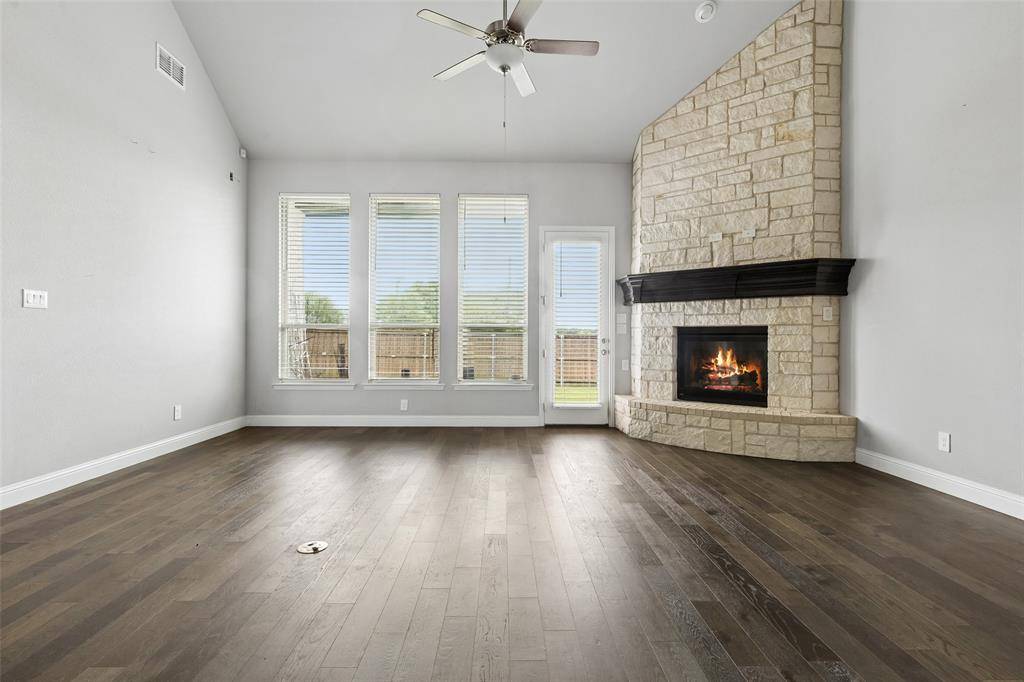 1043 Manchester Drive, Wylie, TX 75098