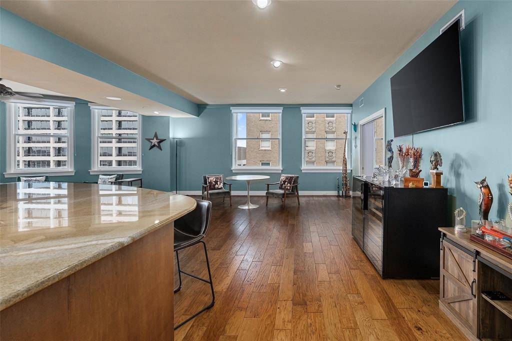 411 W 7th Street #806, Fort Worth, TX 76102