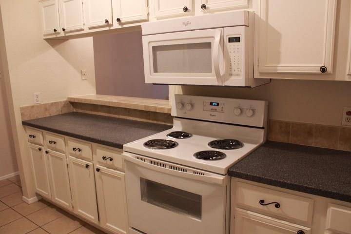 5550 SPRING VALLEY #f22, Dallas, TX 75254