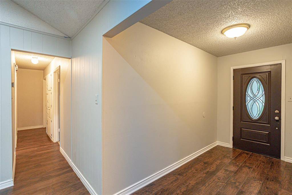 2302 Westpark Way Circle, Euless, TX 76040