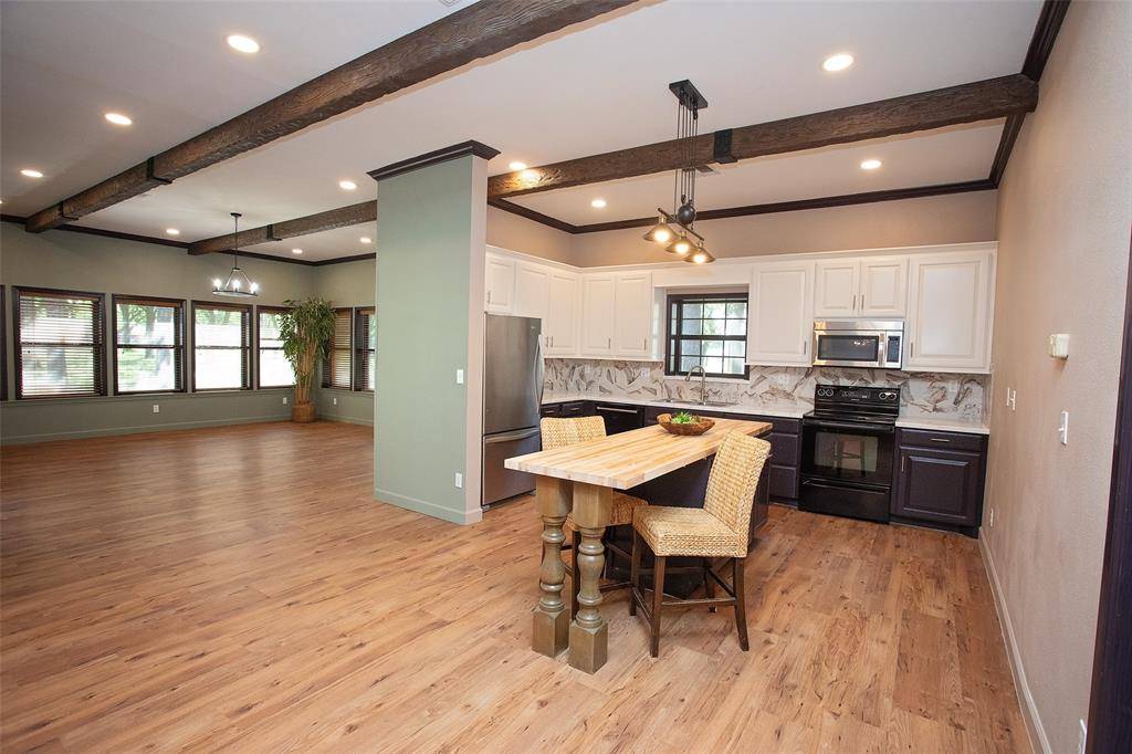 162 Eastledge Drive, Graham, TX 76450