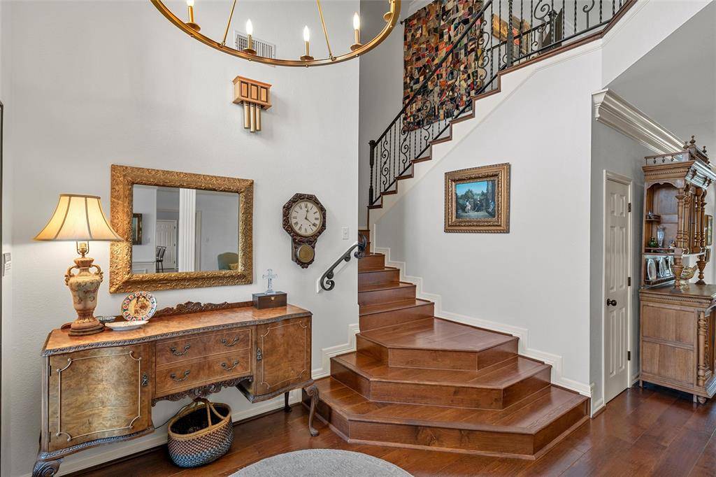 810 Forest Oaks Circle, Woodway, TX 76712