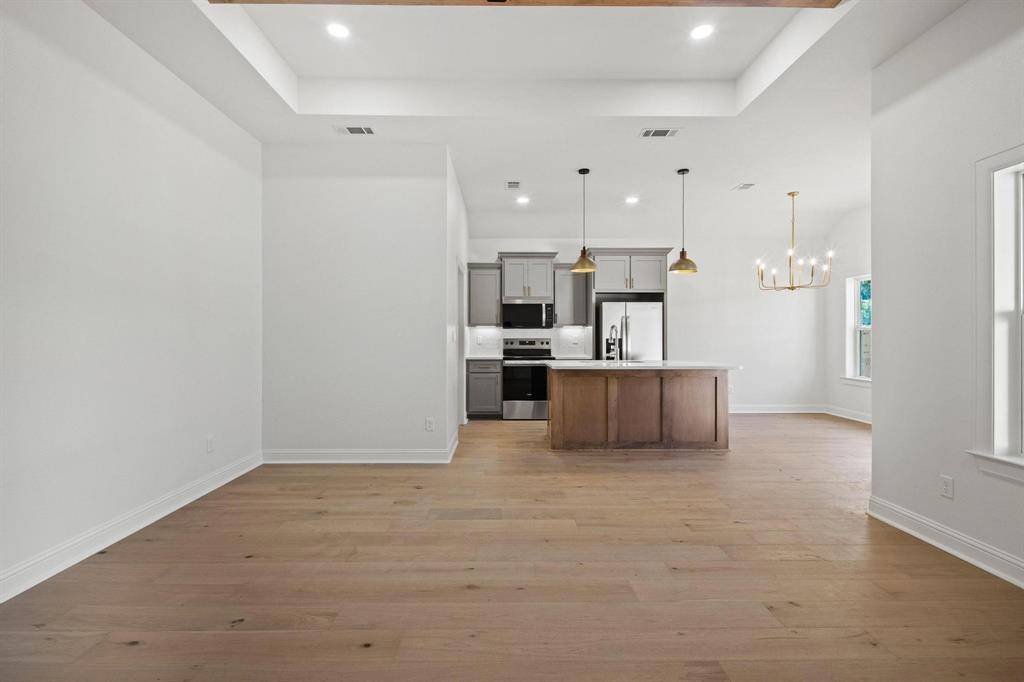 212 Central Park Court, Athens, TX 75751