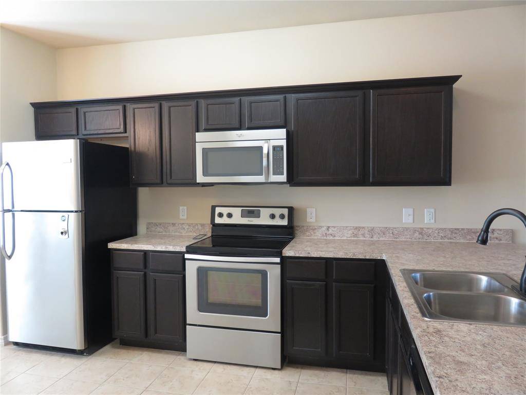 4719 Pinnacle Place, Denison, TX 75021