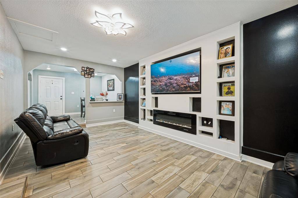 4332 Quails Lane, Fort Worth, TX 76119