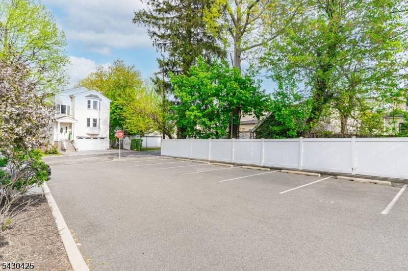 2 Bland Court #3, Bloomfield Twp., NJ 07003