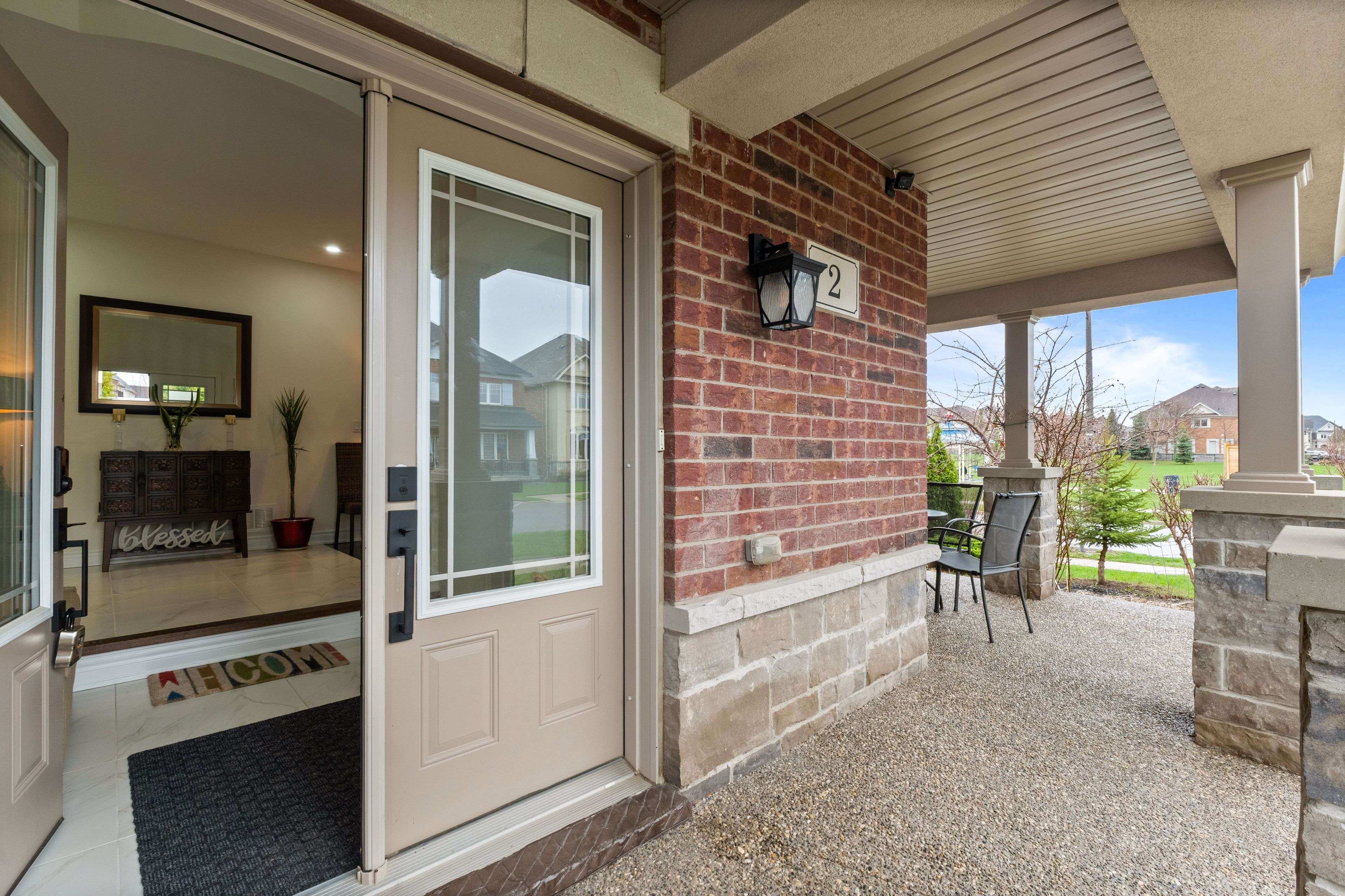 2 Bakersfield RD, Brampton, ON L6P 2Z3