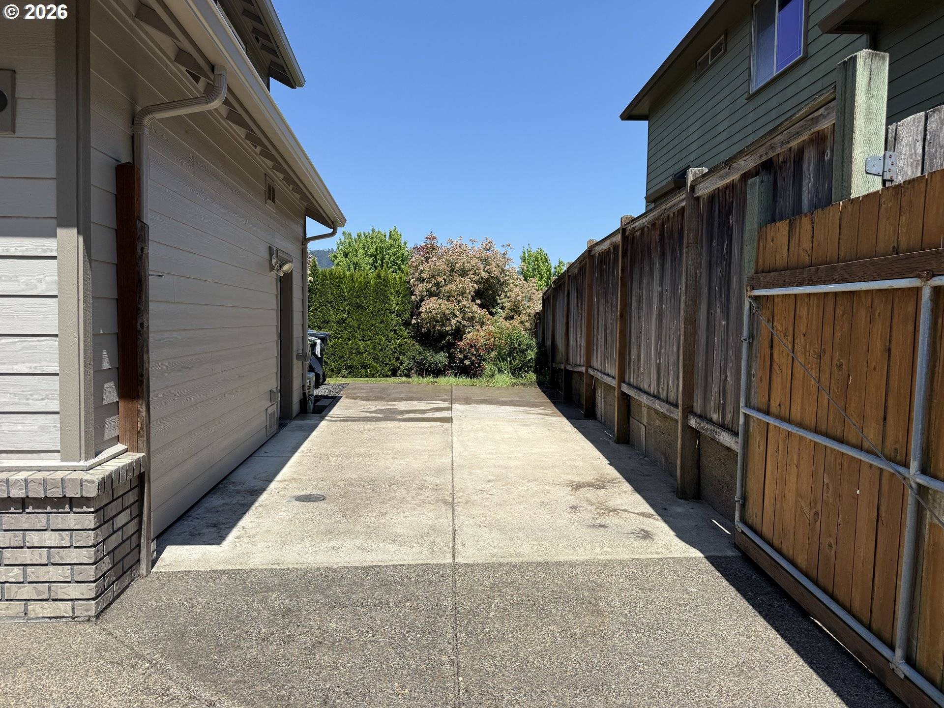3408 AMBLESIDE DR, Springfield, OR 97477