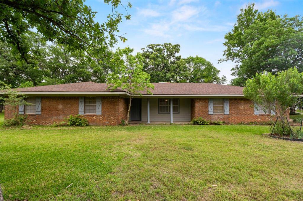 1 Oakridge Circle, Star Harbor, TX 75148