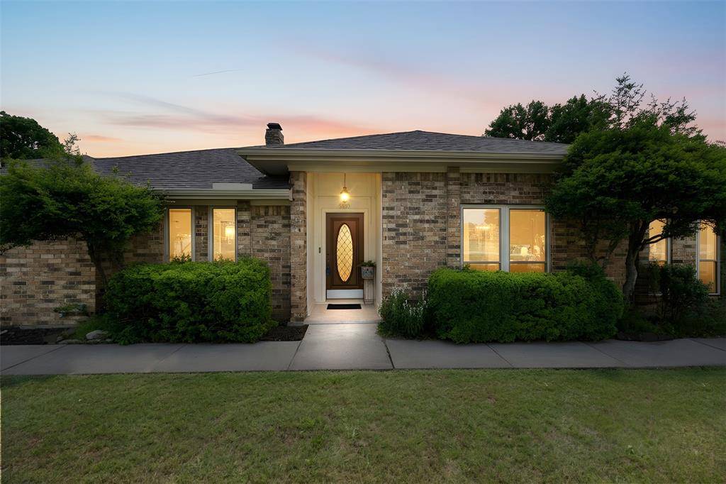 5610 Springbrook Drive, Midlothian, TX 76065