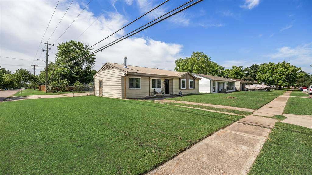 1201 Joly Street, Ennis, TX 75119
