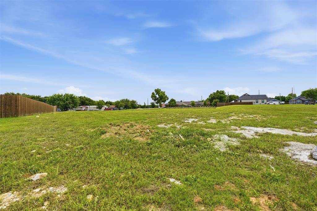 516 Highview Court, Godley, TX 76044