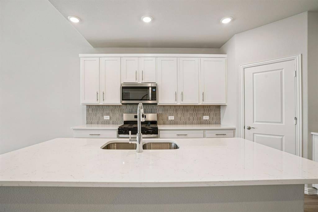 1935 Furlong Drive, Seagoville, TX 75159