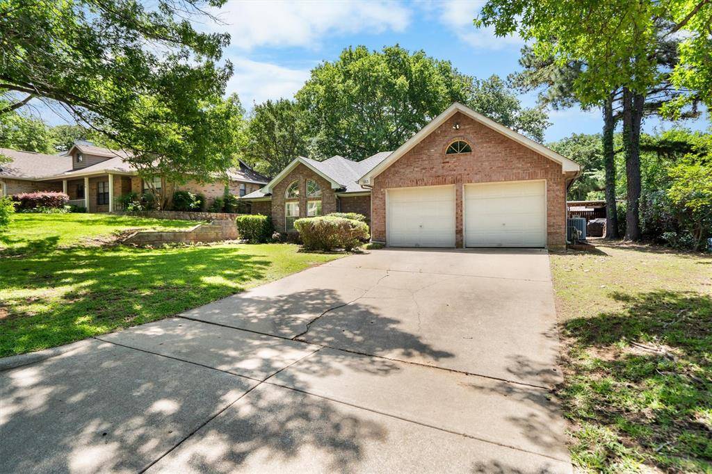 1213 Circle View Court, Grapevine, TX 76051