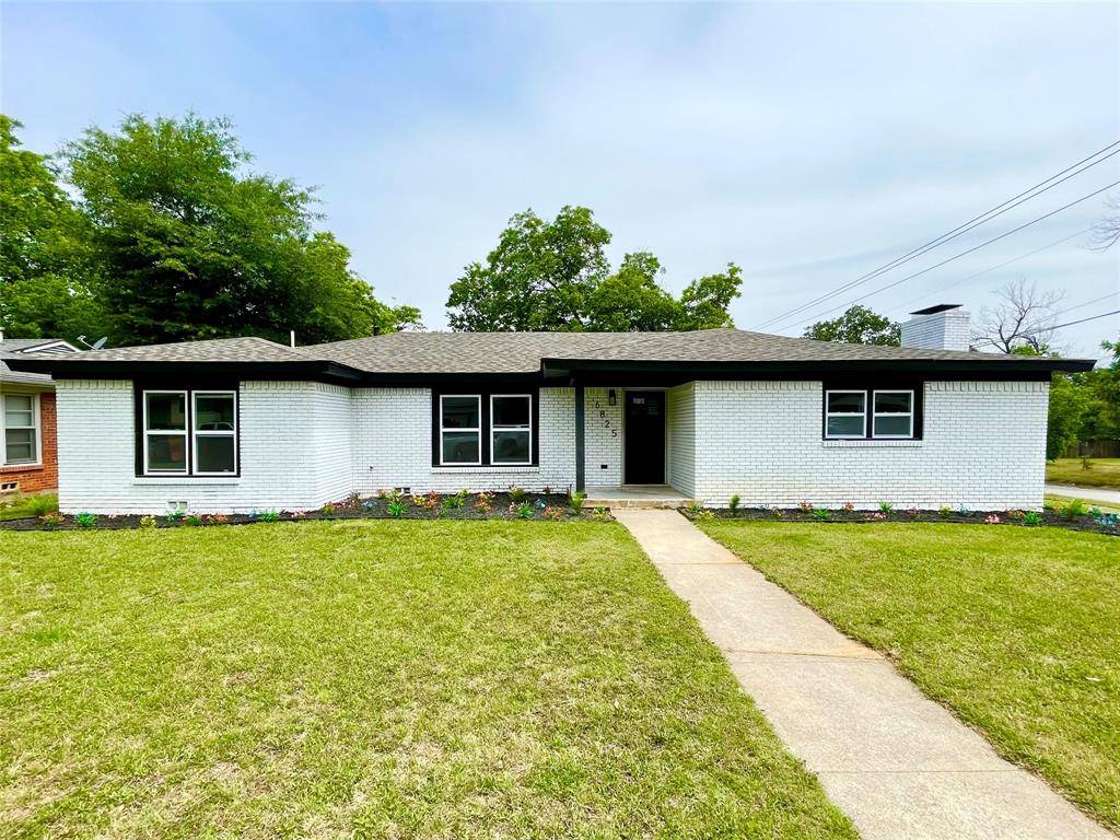 6825 Jewell Avenue, Fort Worth, TX 76112