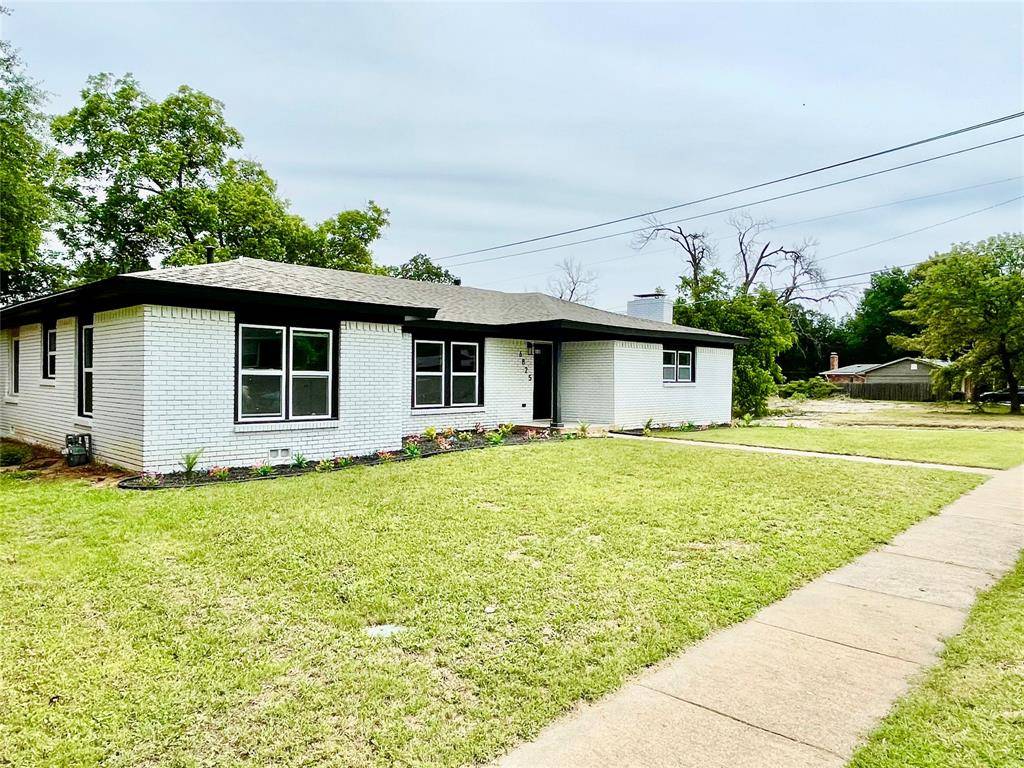 6825 Jewell Avenue, Fort Worth, TX 76112
