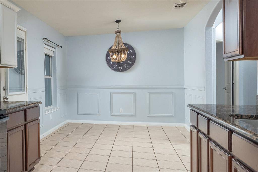130 Kincaid Drive, Sanger, TX 76266