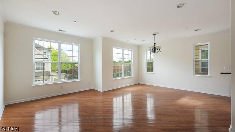 7 Patriots Path, South Bound Brook Boro, NJ 08880