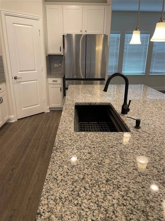 124 Peach Orchard Lane, Euless, TX 76040