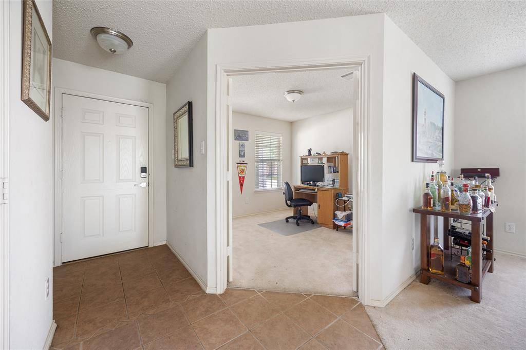 625 Condor Trail, Saginaw, TX 76131