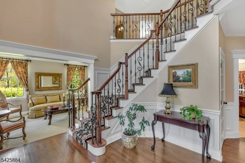 15 Fieldstone Ct, East Hanover Twp., NJ 07936