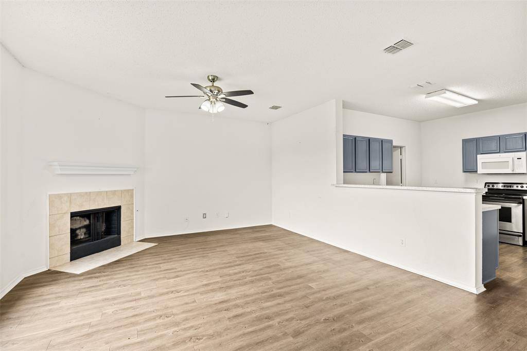 312 Elk Run Drive, Fort Worth, TX 76140
