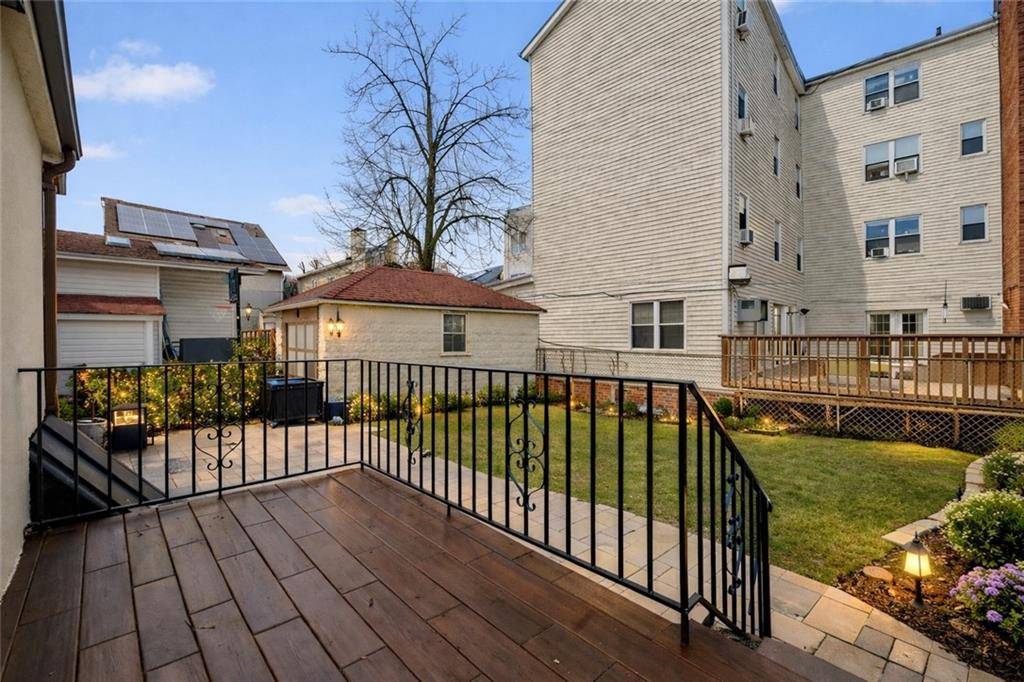 3912 Lyme AVE, Brooklyn, NY 11224