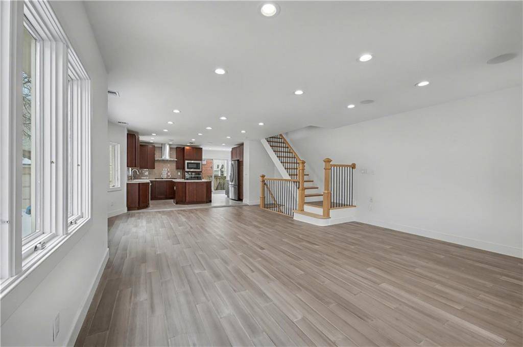 3912 Lyme AVE, Brooklyn, NY 11224