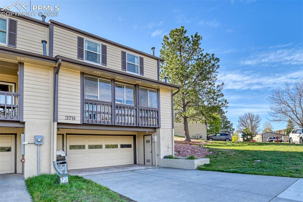 379 Raspberry LN, Monument, CO 80132