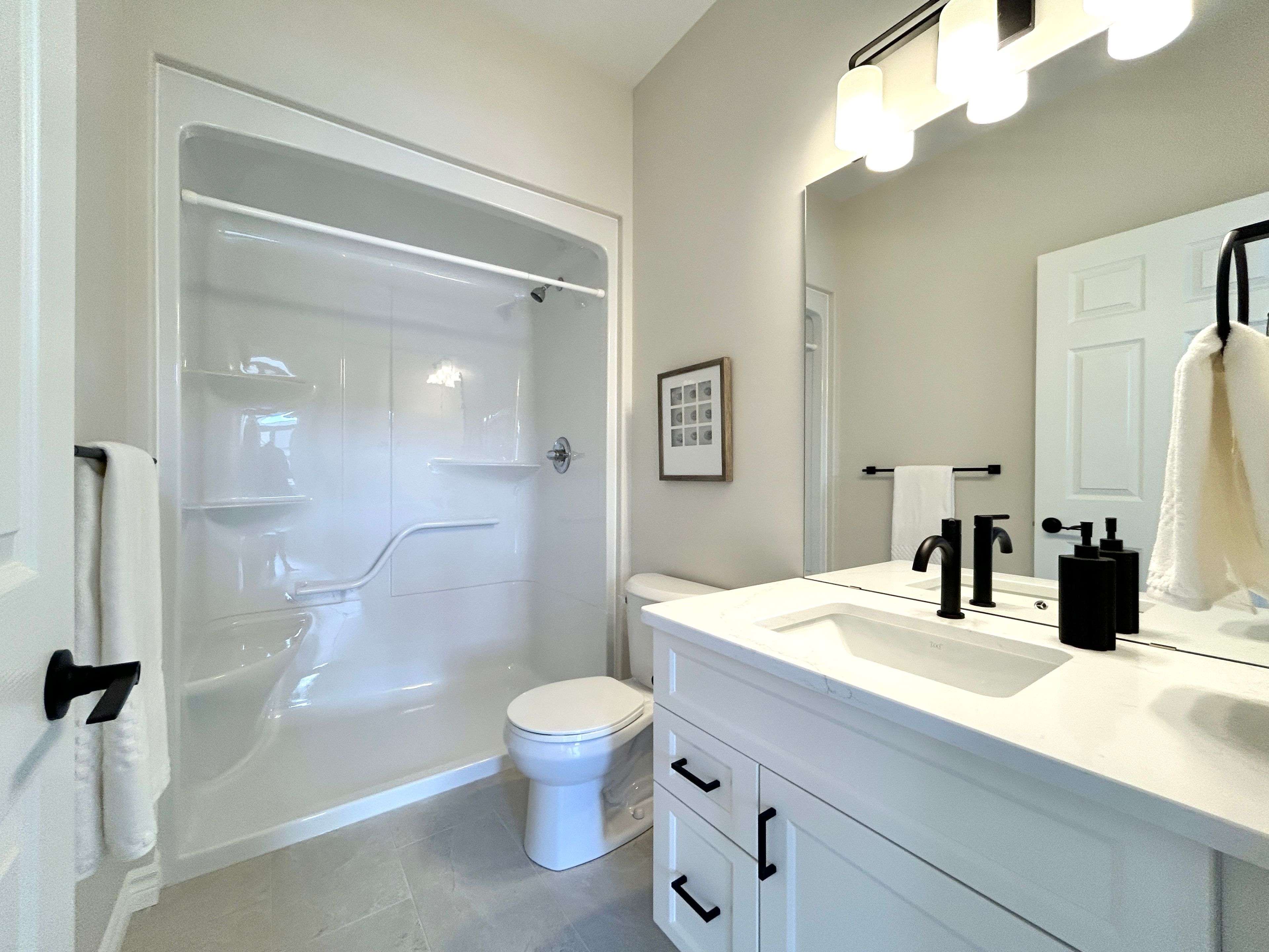 83 Athabaska DR, Belleville, ON K8N 0T1