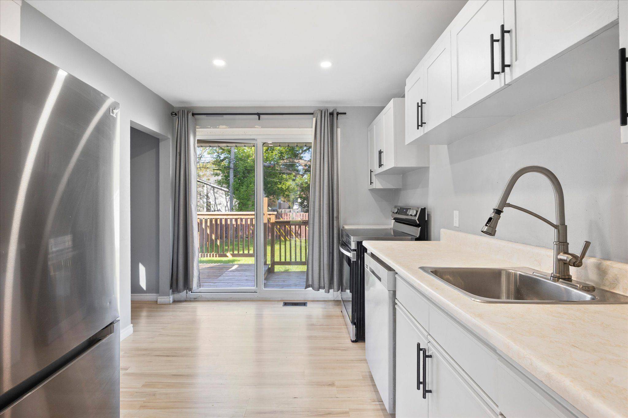 1515 Tourangeau RD, Windsor, ON N8Y 4J5