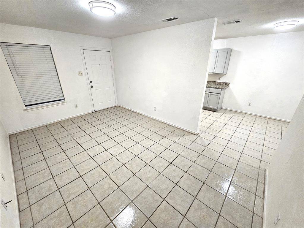 2839 Ave J, Fort Worth, TX 76105