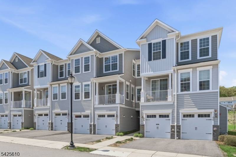 102 Sequoia Dr, Cedar Grove Twp., NJ 07009
