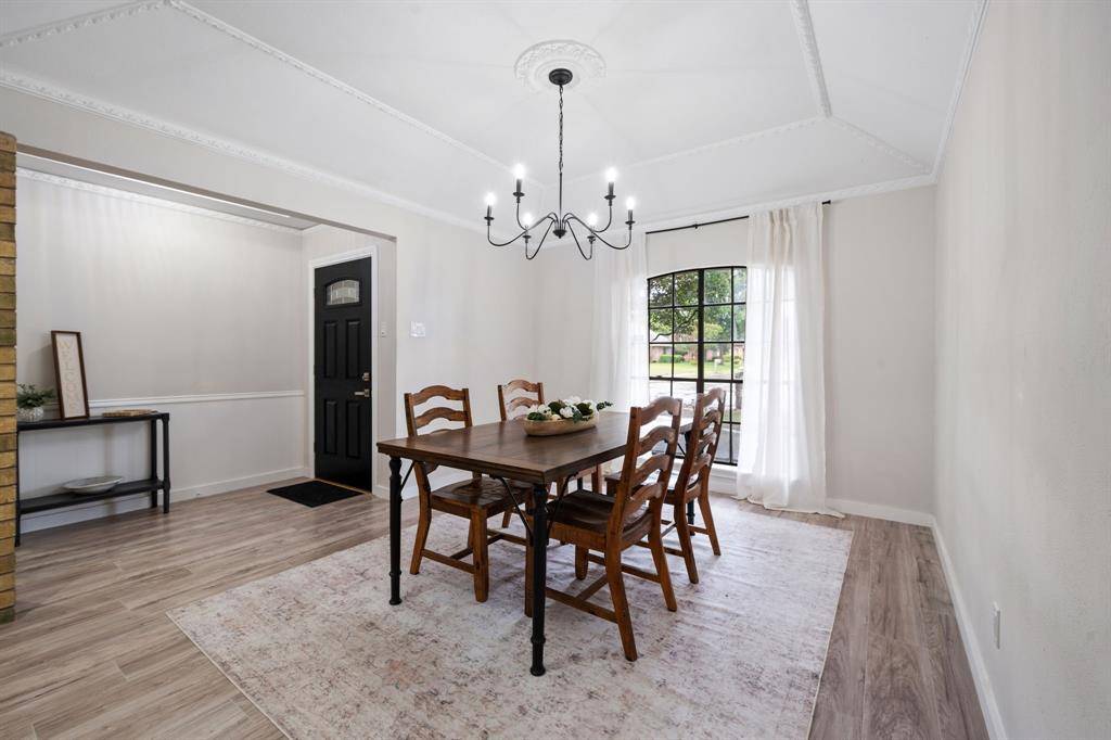 509 Kingsbridge Drive, Garland, TX 75040