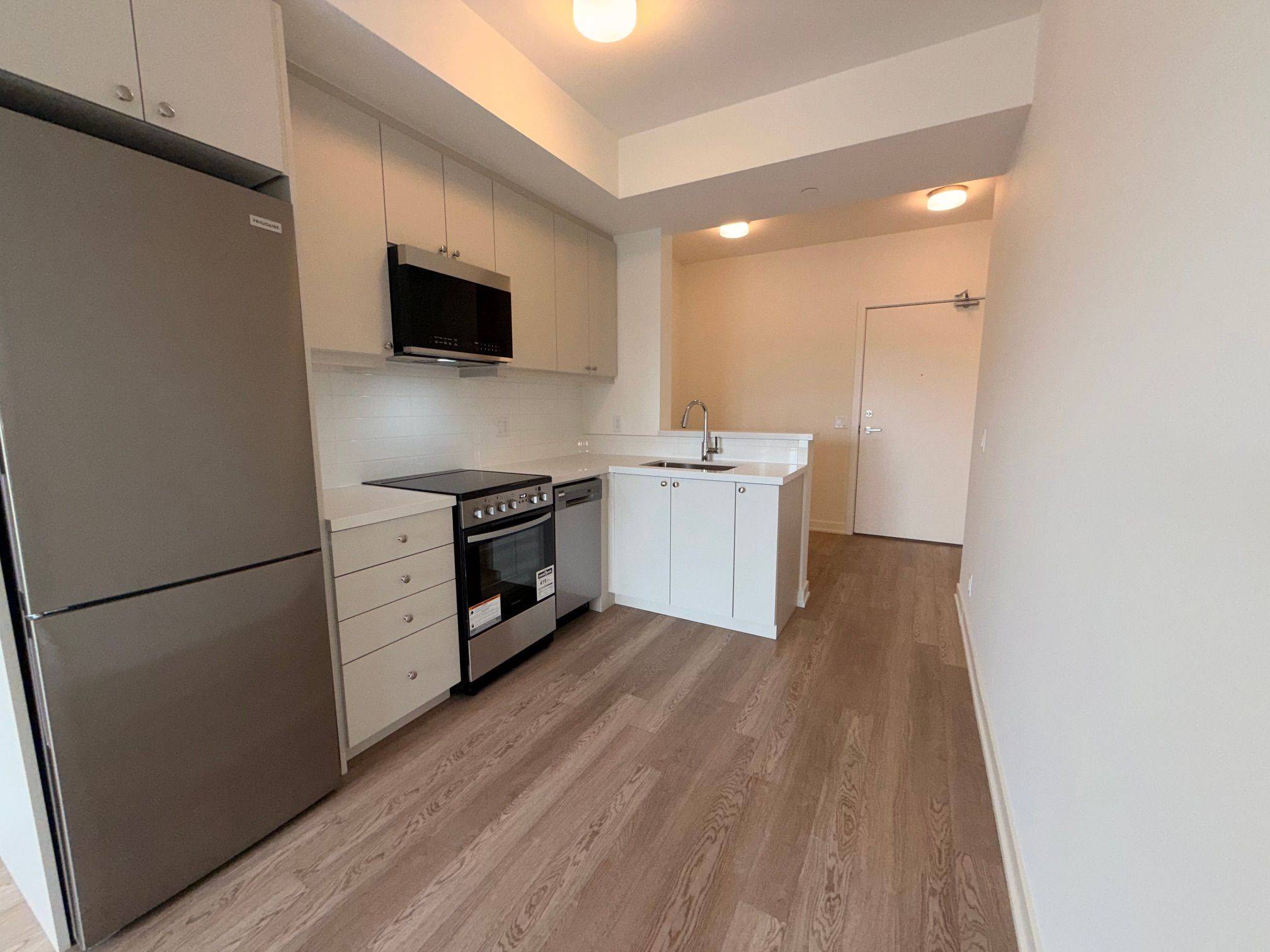 51 Clarington BLVD #815, Clarington, ON L1C 7J8