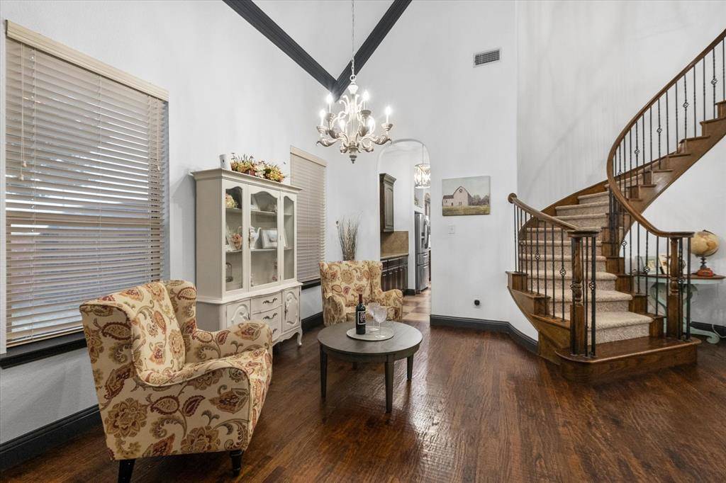 6876 Foghorn Lane, Grand Prairie, TX 75054