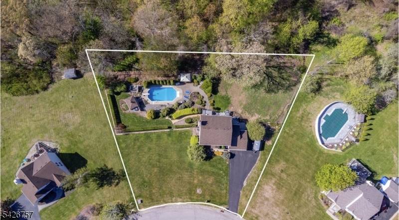 11 Hearthstone Dr, Vernon Twp., NJ 07461