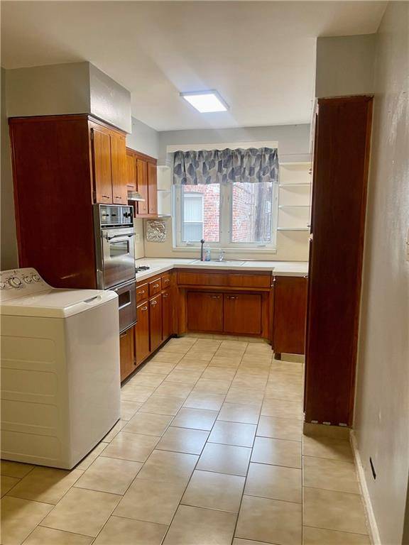 33 Avenue V, Brooklyn, NY 11223