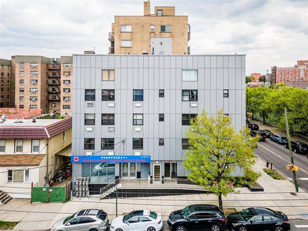 31-47 137th ST #3C, Flushing, NY 11354
