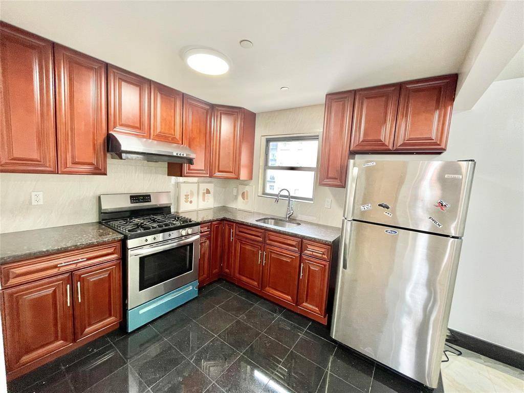 31-47 137th ST #3C, Flushing, NY 11354