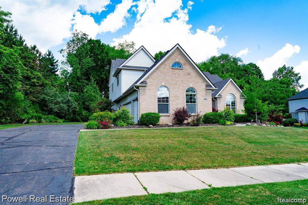 5494 BUELL DR, Commerce Charter Township, MI 48382