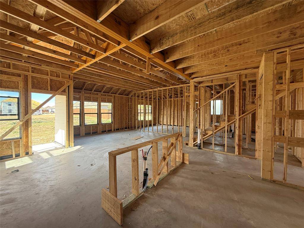 205 Comfort Drive, Godley, TX 76044
