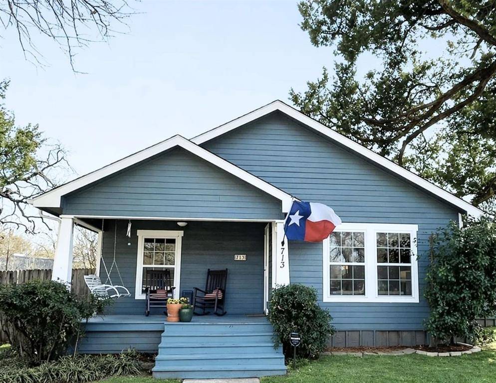 713 W Spring Street, Weatherford, TX 76086