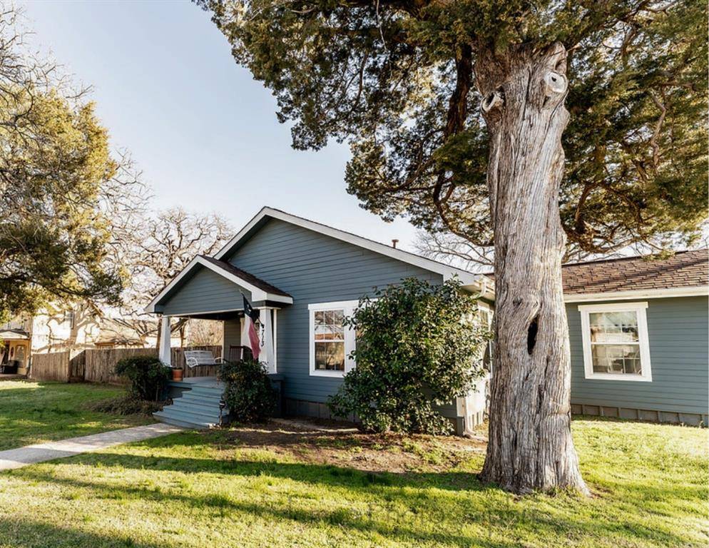 713 W Spring Street, Weatherford, TX 76086