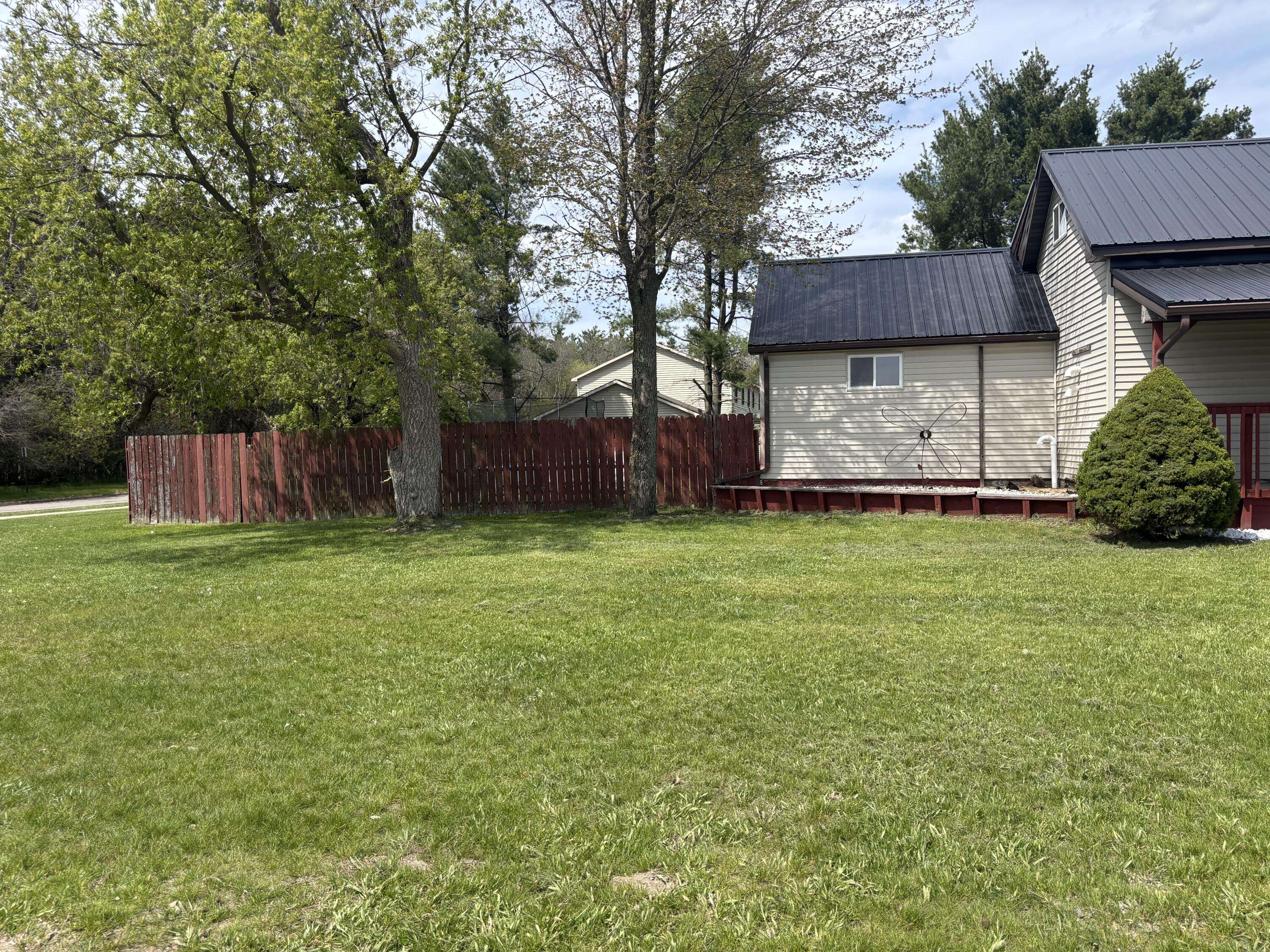 1811 Milton AVE, Big Rapids, MI 49307