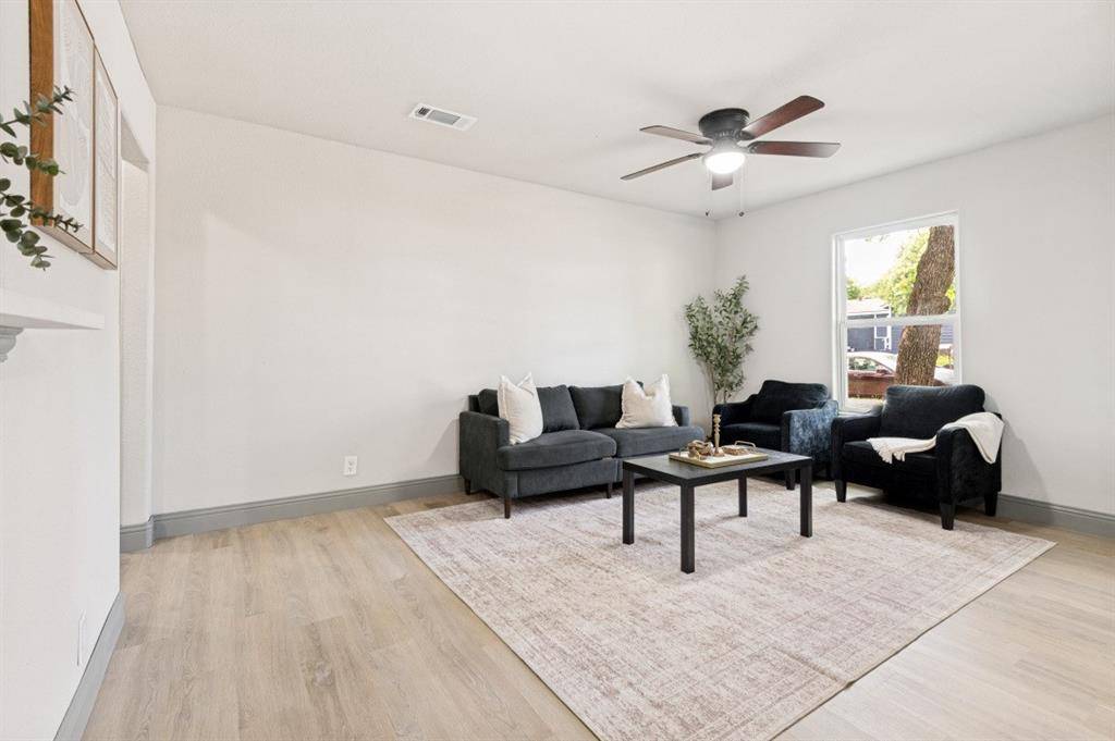 3825 Childress Street, Fort Worth, TX 76119